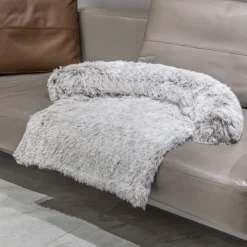 DKProducts Hondendeken Voor Bank – Hondenkleed Fluffy Beige – Pluche Hondenmand – Hondenmand Premium – Volledig Afritsbaar – 112 X 95 X 17 L