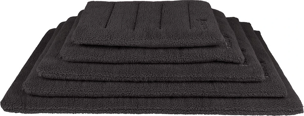 District 70 SHERPA – Comfortabele En Stijlvolle Benchmat – Maat: S – 63 X 47 X 8 Cm, Kleur: Donkergrijs 1 District 70 SHERPA – Comfortabele En Stijlvolle Benchmat – Maat: S – 63 X 47 X 8 Cm, Kleur: Donkergrijs