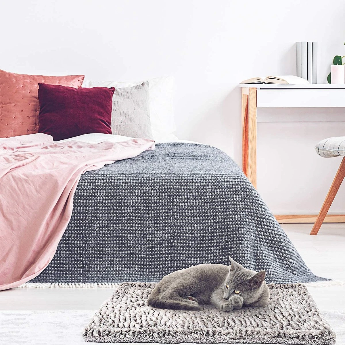 FurDreams Katten- En Hondenmand Zelfverwarmende Thermische Puppykussens – Kalmerende Deken Voor Binnen En Buiten – Geschikt Voor Huisdieren, Wasbaar Pluche, Niet-elektrisch, Geruisloos Warmtekussen (70 X 47 Cm) 1 FurDreams Katten- En Hondenmand Zelfverwarmende Thermische Puppykussens – Kalmerende Deken Voor Binnen En Buiten – Geschikt Voor Huisdieren, Wasbaar Pluche, Niet-elektrisch, Geruisloos Warmtekussen (70 X 47 Cm)