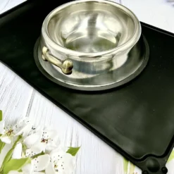 Maison Extravagante – MOMO Luxe Honden Voerbak 25cm Met Siliconen Placemat – Set Van 2 Stuks – RVS – Zwart- Drinkbak Hond – Eetbak Hond – Hondenbak – Honden Bak – Kadotip