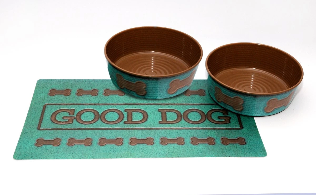 Tarhong Good Dog Set 2 Voerbakken Print Turquoise / Placemat – 18 CM 1890 ML / 49X29 CM 1 Tarhong Good Dog Set 2 Voerbakken Print Turquoise / Placemat – 18 CM 1890 ML / 49X29 CM